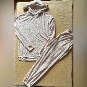 Jasmine & Ginger Taupe Leopard Hoodie Pajama Set